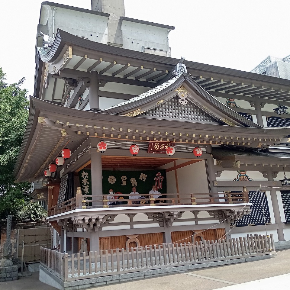 湯島天神の例大祭で今年も提灯を奉納しました。 | 株式会社イワサ・アンド・エムズ